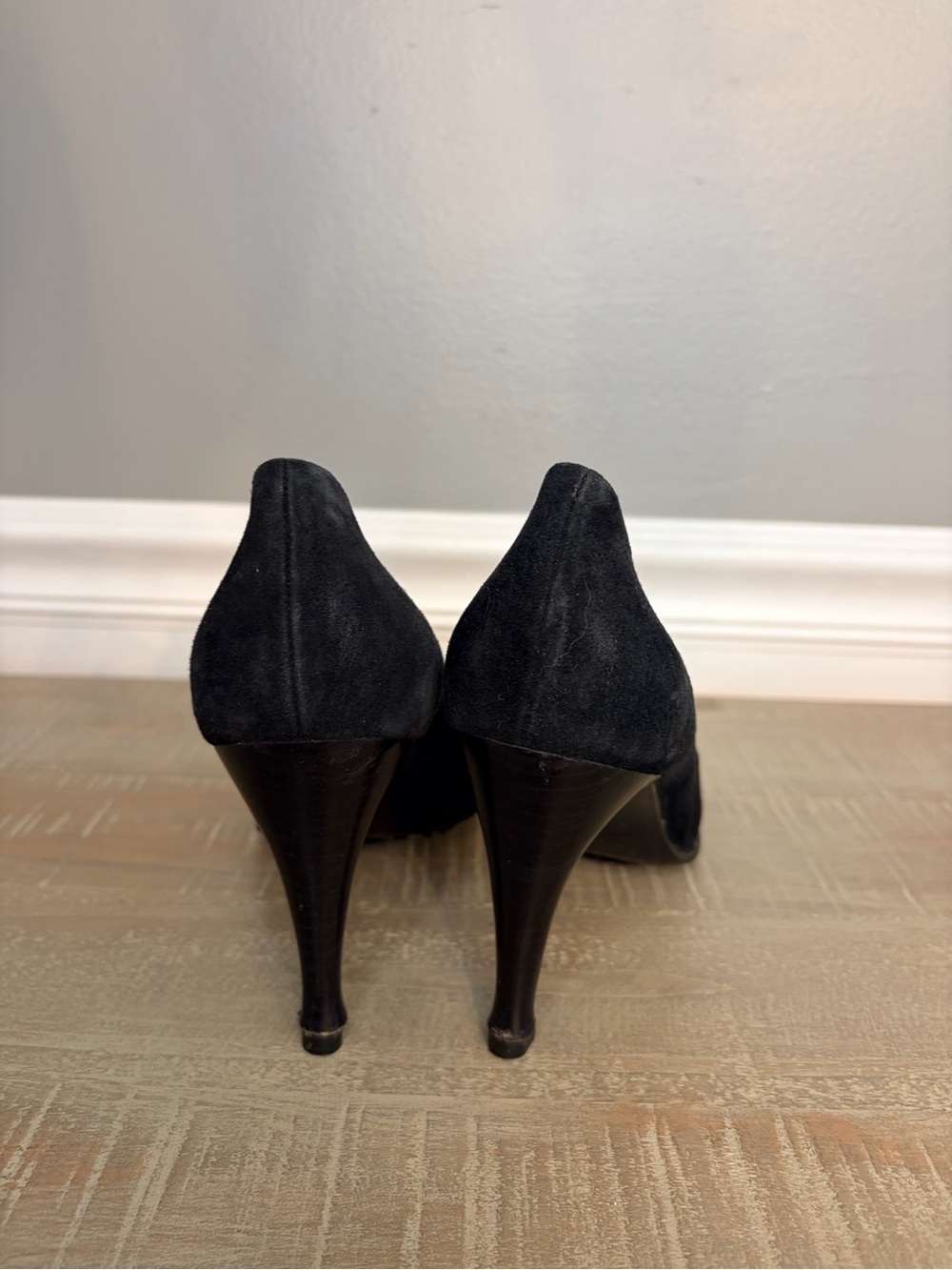 Sergio Rossi Women’s Vintage Black Pointy Toe High Heel Pumps, Size 35 (5 US) - Picture 6 of 8
